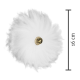 Weißes, flauschiges Haustierspielzeug mit einem goldenen Anhänger, mit einem Durchmesser von 16 cm.