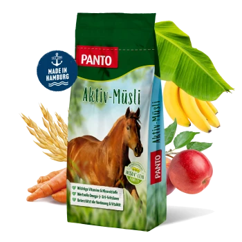 PANTO Pferdefutterbeutel mit einem braunen Pferd, Karotten, Äpfeln, Bananen und Weizen. Hebt Vitamine, Mineralien und Verdauungsunterstützung hervor.