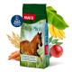 PANTO Pferdefutterbeutel mit einem braunen Pferd, Karotten, Äpfeln, Bananen und Weizen. Hebt Vitamine, Mineralien und Verdauungsunterstützung hervor.