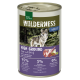 Dose mit Haustierfutter mit der Aufschrift "Wilderness High Ground" und einem Wolf auf dem Etikett, mit 95% Ziegen- und Schaffleisch, 5% Kräutern und 0% zugesetzten Getreiden.