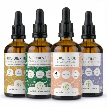 Vier Flaschen Tieröle: biologisches Leinsamenöl, Lachsöl, Bierhefe und biologisches Hanföl, jede mit unterschiedlichen Etiketten und Vorteilen.