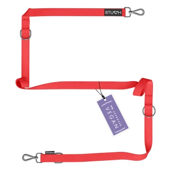 Rote Hundeleine mit Metallclips und Ringen, mit einem Etikett, das "Pet Approved Vegan" liest.