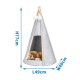 Graues Filz-Katzen-Tipi mit Holzpfosten, mit einer entspannten orangefarbenen Katze darin; Abmessungen: H77cm, L49cm, B49cm.