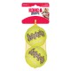 Twee gele KONG SqueakAir hondentennisballen in een netzak met rood bovenlabel waarop 'KONG SqueakAir', 'SQUEAKS', 'JOUET COUINEUR' staat.