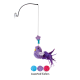 Jouet pour animal en peluche suspendu en forme d'oiseau violet avec fixation par ventouse, queue en plumes et étoile pendante ; texte 'Assorted Colors'.