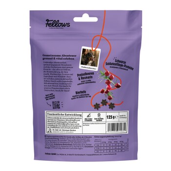 Rückseite der Fellows Hundesnack-Verpackung in Lila mit Zutaten wie Cranberry, Rosmarin und Schwarze Soldatenfliegen-Protein, 125g, hergestellt in Deutschland.