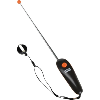 Target Stick Ein tragbares Trainingsgerät für Haustiere mit einem langen Metallstab und einem orangefarbenen Knopf, ausgestattet mit einem schwarzen Griff und einem Handgelenkband.