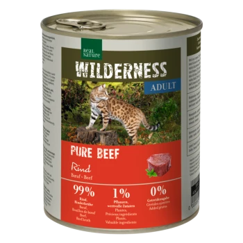 Dosenkatzenfutter, beschriftet mit "Wilderness Adult Pure Beef", mit einer Wildkatze auf der Vorderseite, mit 99% Rindfleisch, 1% Pflanzen und 0% Getreide.