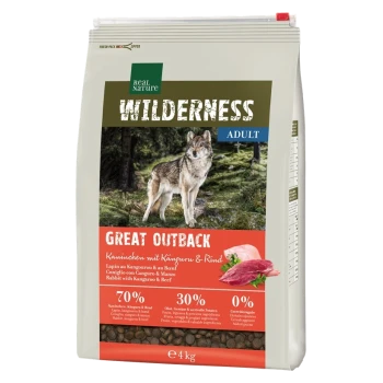 4 kg zak Real Nature Wilderness hondenvoer met een wolf in een bos. Etiket: 'Great Outback' - Konijn, Kangoeroe & Rundvlees, 70% vlees.