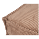 Nahaufnahme eines plüschigen, gerippten Haustierbettes in warmem Beige, mit einer dekorativen geflochtenen Kante entlang der Ränder.