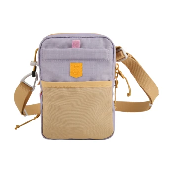Kleiner zweifarbiger Leckerlibeutel in Lavendel und Beige mit Fronttasche, verstellbarem beigen Riemen und 'Woolly Wolf'-Logopatch.
