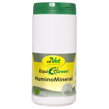 Behälter von cdVet EquiGreen HuminoMineral, ein natürliches Ergänzungsmittel für Haustiere, mit einem grünen Deckel und einem Etikett mit Produktdetails.