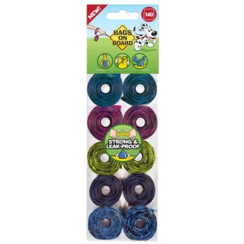 Bunte Haustierabfallbeutel in Rollen, beschriftet mit "Bags on Board", mit dem Text "Stark & Auslaufsicher", insgesamt 140 Beutel.