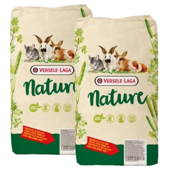 Deux sacs de nourriture pour animaux Versele-Laga Nature présentant des illustrations de petits animaux comme des lapins et des cobayes, avec le texte "Extra Vegetables".
