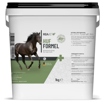 Ein 1-kg-Behälter von REAVET HUF FORMEL, einer Kräutermischung für gesunde Hufe, mit einem galoppierenden schwarzen Pferd auf dem Etikett.