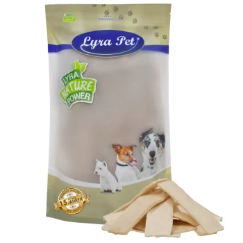 Verpackung von Lyra Pet Nature Power Hundeleckerlis mit drei Hunden auf der Vorderseite, mit mehreren Leckerlis, die vorne angezeigt werden.