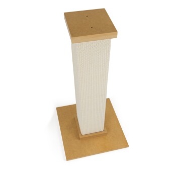 Kratzbaum für Katzen mit einer hohen, strukturierten Kratzfläche und einem stabilen quadratischen Fuß, entworfen für das Spielen und die Bewegung von Katzen.