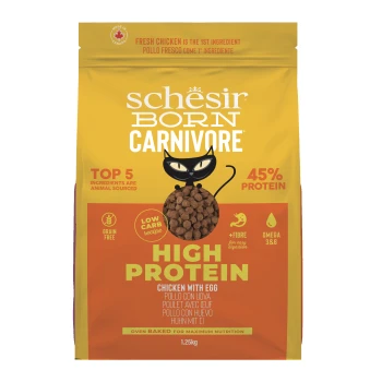 Bag of Schesir Born Carnivore high protein cat food with chicken and egg, 45% protein, grain free, 1.25kg.