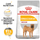 Torba karmy dla psów Royal Canin Dermacomfort Medium z psem rasy Shar Pei, z tekstem podkreślającym formułę zmniejszającą alergeny i 91% satysfakcji właścicieli.