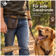 Nahaufnahme eines Haustierbett-Riemens mit dem "tierlando"-Logo, mit einem schwarzen Schnurverschluss und Ösen-Detail.
