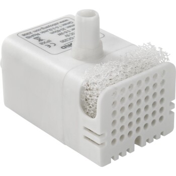 Pompe de filtre d'aquarium blanche avec un accessoire en mousse, comportant un connecteur en haut et de petits trous à l'avant pour le flux d'eau.