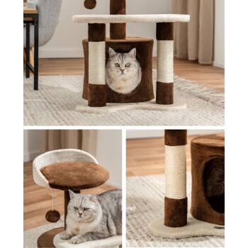 Ein gemütlicher Katzenbaum mit einem braun-weißen Design, mit einer Katze, die aus einem würfelförmigen Versteck schaut, und einer anderen Katze, die auf einer oberen Plattform entspannt.