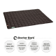 Schwarze, gesteppten Haustiermatte von Doctor Bark, als robust, hygienisch, bis 95°C waschbar, geeignet für den Innen- und Außenbereich gekennzeichnet.