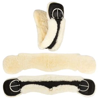 Ein flauschiger, cremefarbener Pferdegurt mit schwarzen Riemen und Metallbeschlägen, aus mehreren Winkeln präsentiert.
