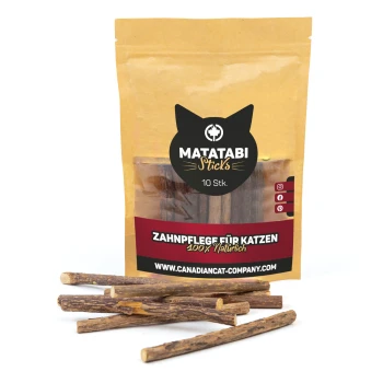 Matatabi-Stäbe für Katzen, verpackt in einer braunen Tüte mit einem schwarzen Katzenlogo, mit dem Text "ZAHNPLEGE FÜR KATZEN 100% Natürlich."
