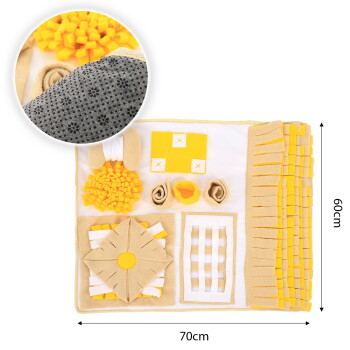 Beige-gelbe Snuffle-Matte für Haustiere 70 × 60 cm mit Taschen, Fransen und Nahaufnahme der rutschfesten, gepunkteten Unterseite.