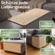 Beige Sisal-Kratzpads auf grauem Sofa (flach und Ecke). Sichtbarer deutscher Text: 'Schütze jede Lieblingsecke.'