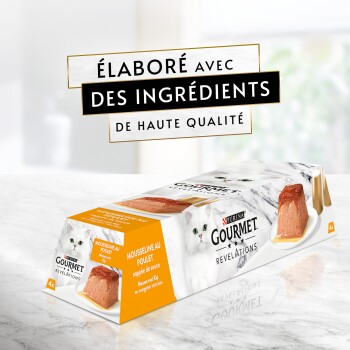 Bannière : « ÉLABORÉ AVEC DES INGRÉDIENTS DE HAUTE QUALITÉ » Pack de 4 Purina Gourmet Revelations pour chat, mousseline au poulet