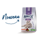 Sac de nourriture pour chats Happy Cat Senior présentant du saumon atlantique, adapté aux chats de 8 ans et plus, avec le texte "Nouveau" dans une police ludique.