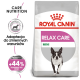 Torba karmy dla psów Royal Canin Relax Care Mini z biegającym psem, z tekstem podkreślającym odżywianie i adaptację do zmieniających się warunków.