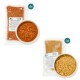 Zwei Arten von Haustierfutter in Verpackungen: eine braune Paste in einer Schüssel mit einem Etikett und eine andere beige Paste in einem versiegelten Beutel, beide mit der Aufschrift '4x'.