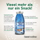 Blaue SmoothieDog-'Après Ski Snack WILD'-Hundeflasche, verschneites Etikett, Überschrift 'Vieeel mehr als nur ein Snack!'