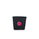 Schwarze Stofftierbedarfstasche mit einem pinken runden Logo auf der Vorderseite, das ein Herz und eine Hundesilhouette zeigt.