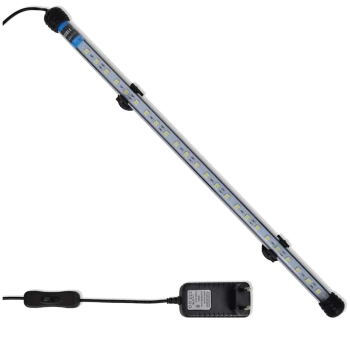 LED-Aquariumlichtleiste mit mehreren Glühbirnen, Netzadapter und Schalter, entworfen zur Verbesserung aquatischer Umgebungen.