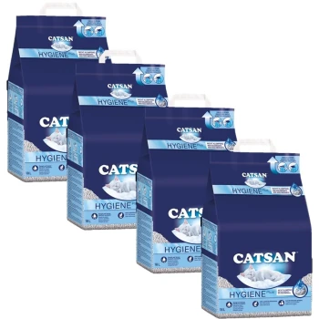 Vier Kisten mit Catsan Hygiene Plus Katzenstreu, jeweils 18L, mit einem blauen Design, das ein Katzenbild und hervorgehobene Produktvorteile zeigt.