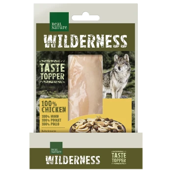 Real Nature Wilderness Taste Topper 100 % Huhn Haustierfutter mit Wolfsbild und zerkleinertem Huhn auf Trockenfutter.