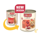 Twee blikken Animonda Carny Adult kattenvoer met rundvlees, met oud en nieuw ontwerp gelabeld "NEW DESIGN".