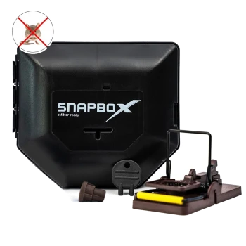 Schwarze SNAPBOX X Nagetierfalle mit einer braunen Schnappfalle daneben, mit einem 'keine Nagetiere'-Symbol in der Ecke.