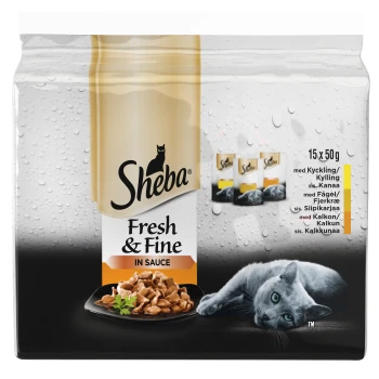 Sheba Fresh & Fine Katzenfutter in Sauce, mit einer grauen Katze neben einem Teller mit Futter; die Verpackung enthält 15 x 50g Portionen.