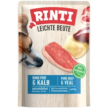 Hundefutterverpackung mit einem Hund, der rohes Rind- und Kalbfleisch beschnuppert, beschriftet mit "Rinti Leichte Beute", getreidefrei, fettarm, 400g.