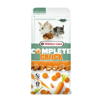 Een zak Versele-Laga Complete Crock huisdiervoeding voor kleine dieren, met konijnen, wortelen en belangrijke voordelen zoals 'Geen Toegevoegde Suiker.'