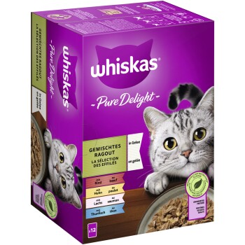 Whiskas Pure Delight Katzenfutterbox mit einer grauen getigerten Katze, die auf eine Schüssel mit Nassfutter schaut; lila Box listet Rindfleisch-, Hähnchen-, Lachs- und Thunfischgeschmack auf.