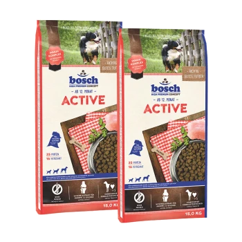 Zwei 15 kg Säcke Bosch Active Hundefutter in Rot und Blau, die Bilder von Kroketten und Fleisch zeigen, mit Etiketten für Protein- und Fettgehalt.