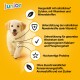 Junior huisdiervoeding advertentie met een puppy op een gele achtergrond, die natuurlijke ingrediënten, vitamines, mineralen en geen kunstmatige toevoegingen promoot.