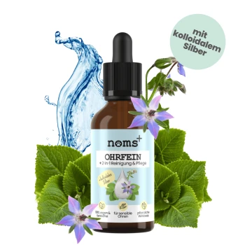 Flasche mit "noms+ OHREIN" Ohrreinigungslösung mit blauer Etikett, umgeben von grünen Blättern und Blumen sowie einem Wasserspritzer.