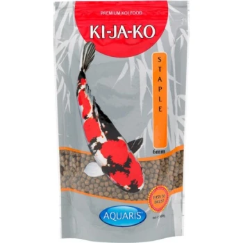 Eine Tüte KI-JA-KO Premium Koi-Futter mit einer bunten Koi-Fisch-Illustration, beschriftet mit "STAPLE" und "6mm," mit einem Hinweis "EASY TO DIGEST."